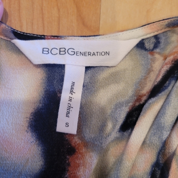 BCBGeneration Casual Tie Dye Romper Size S - Picture 5 of 6